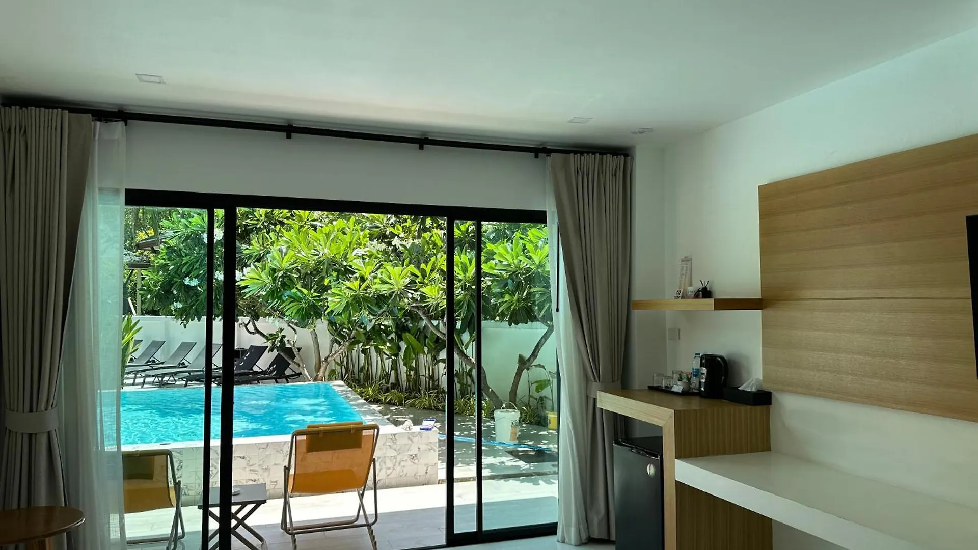 Ton Sai Tropical Phi Phi Island Otel