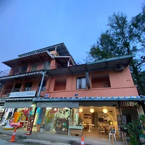 https://the-sandy-house-khaolak.khao-lakhotels.com