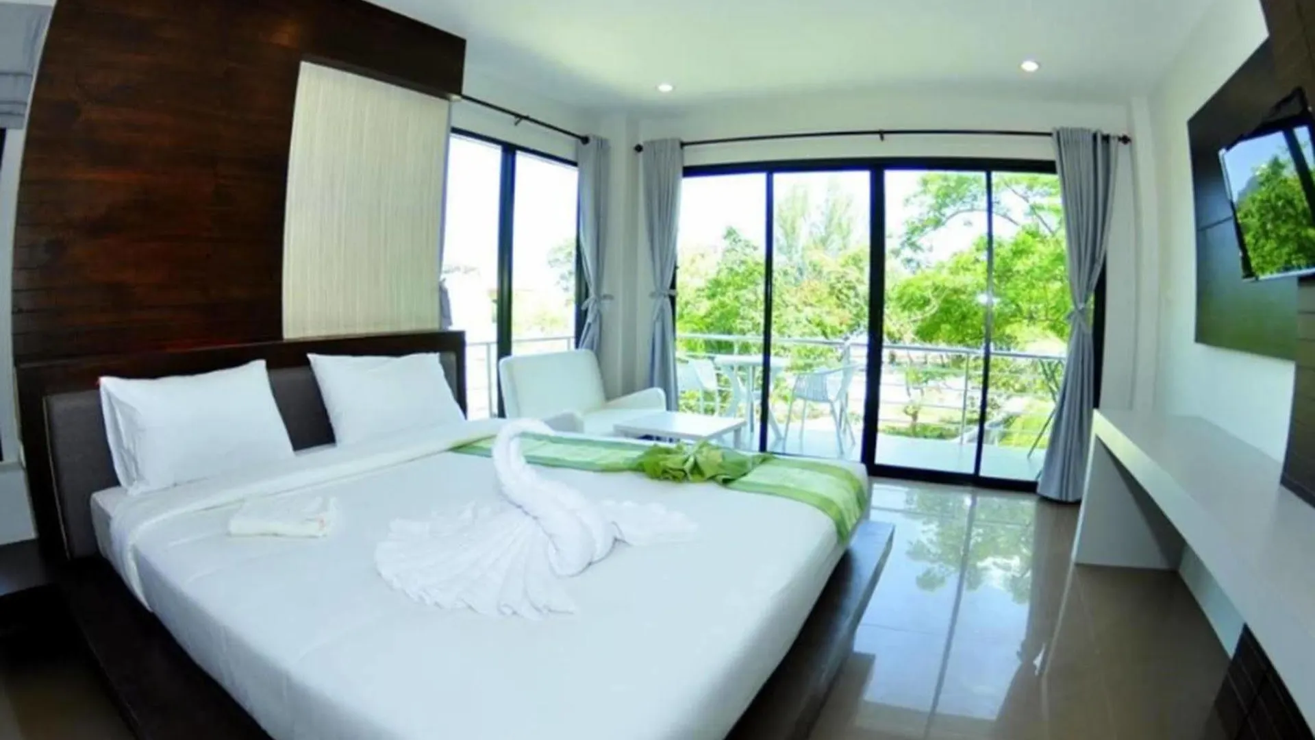 Ton Sai Tropical Phi Phi Island Hotel 3*, Phi Phi Don